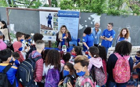 Cedae promove ação de consciência ambiental em escola de Nova Iguaçu