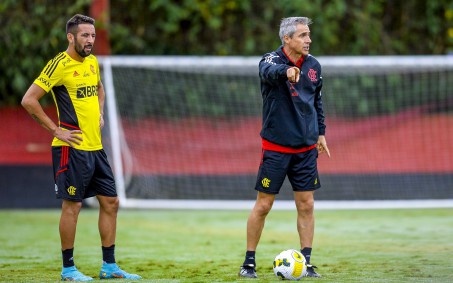 Valendo a permanência de Paulo Sousa, Flamengo encara o Bragantino no Brasileirão