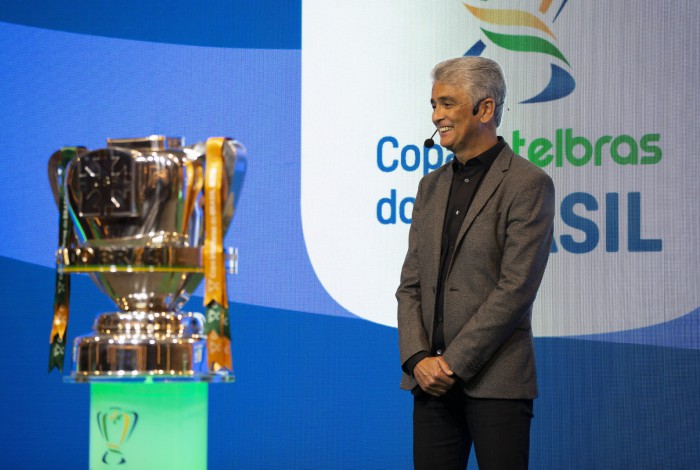 Campeão do Tetra, Bebeto participou do sorteio das oitavas de final da Copa do Brasil