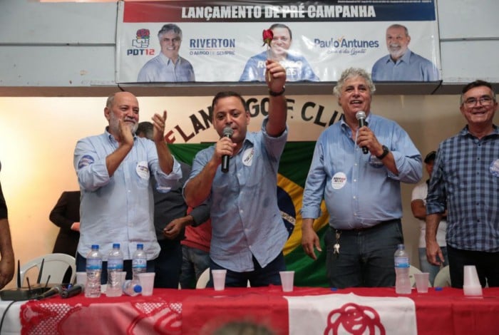 Entre Paulo Antunes, Riverton e Bagueira, o pré-candidato ao Palácio Guanabara, Rodrigo Neves, falou em grande encontro.