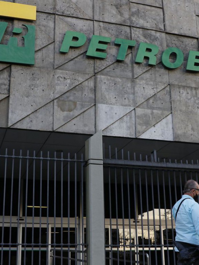 Objetivo da troca &eacute; segurar os pre&ccedil;os dos combust&iacute;veis para tentar reeleger Bolsonaro nas elei&ccedil;&otilde;es de outubro