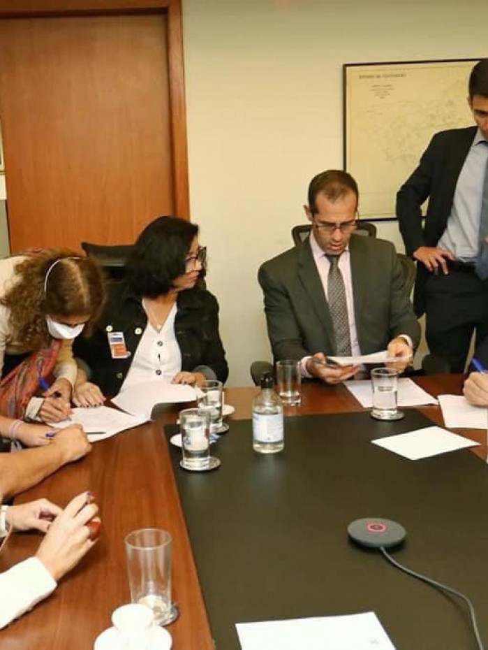 Acordo garantirá o pagamento de R$ 210 milhões referentes à gratificações a mais de dez mil servidores da educação aposentados