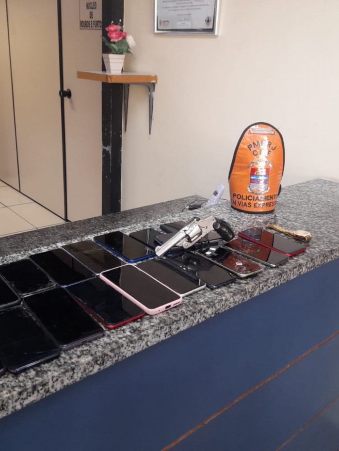 Agentes do BPVE impedem assalto a um ônubus na Av. Brasil