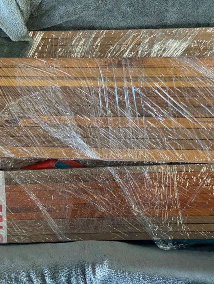 Na foto, a madeira da esp&eacute;cie Pau-Brasil, levada ilegalmente por italiano