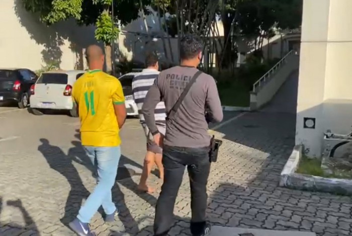 Dupla é presa quando transporta drogas e munição de São Paulo para Baixada Fluminense