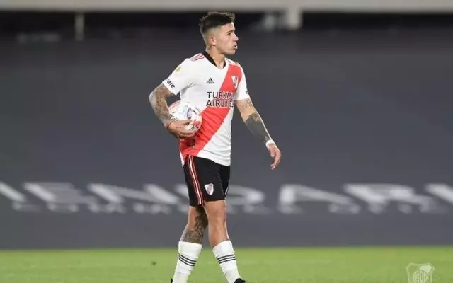 Enzo Fern&aacute;ndez, meio-campista do River Plate