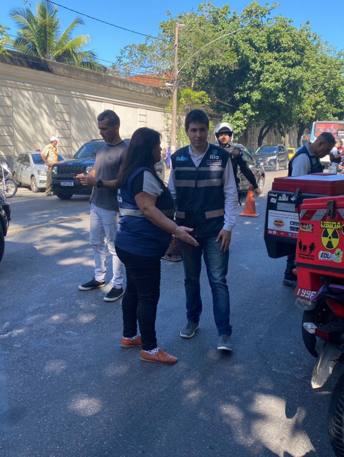 Fl&aacute;vio Valle, subprefeito da Zona Sul, esteve presente na opera&ccedil;&atilde;o no Jardim Bot&acirc;nico