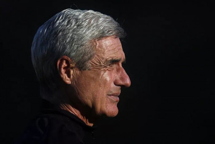 Luís Castro, técnico do Botafogo