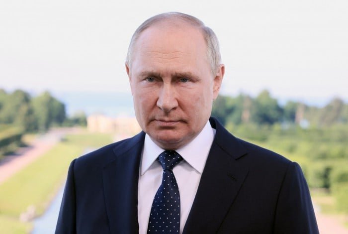 Putin assina decreto para facilitar presença de ucranianos na Rússia