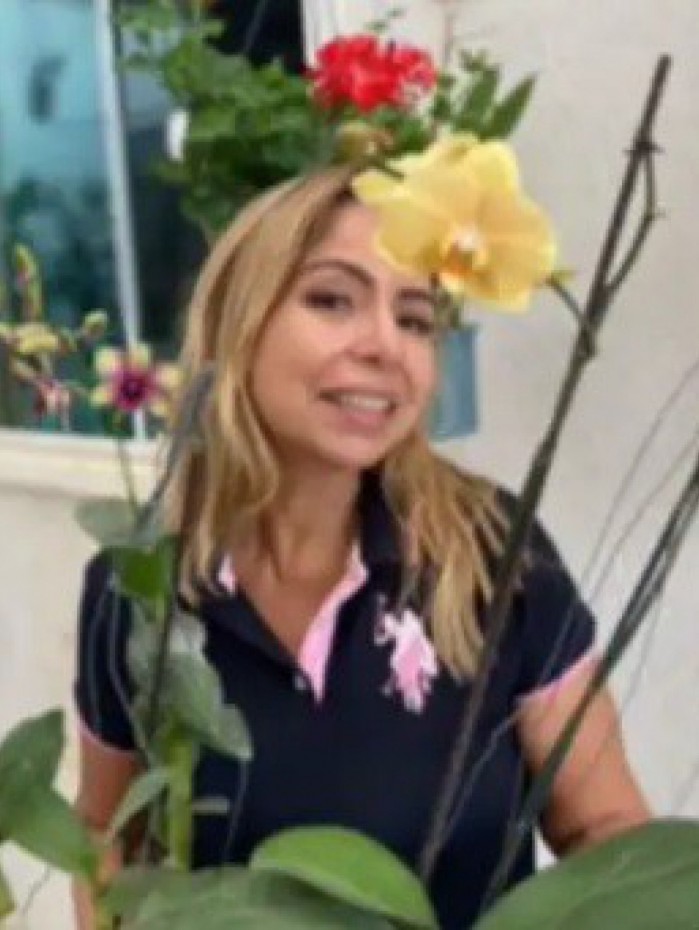 Cl&aacute;udia Alvarim Barrozo chamou entregadores de &quot;macacos&quot;