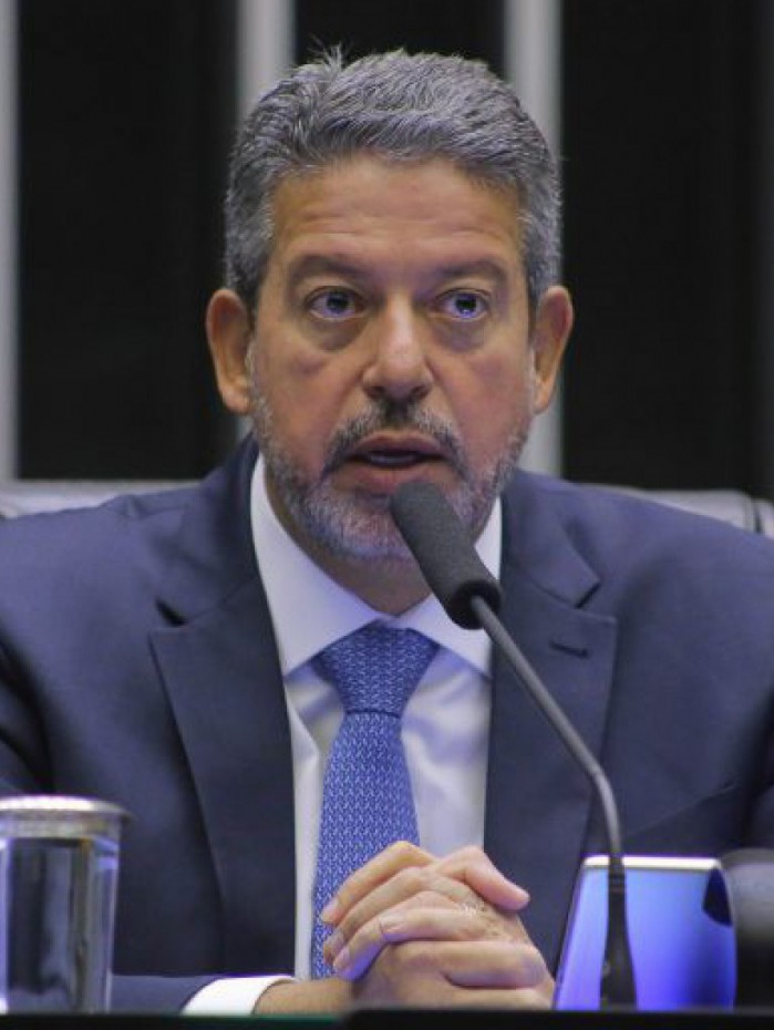 Lira e o PT est&atilde;o de olho em uma negocia&ccedil;&atilde;o que possa resultar na parceria de ambos a partir de 2023