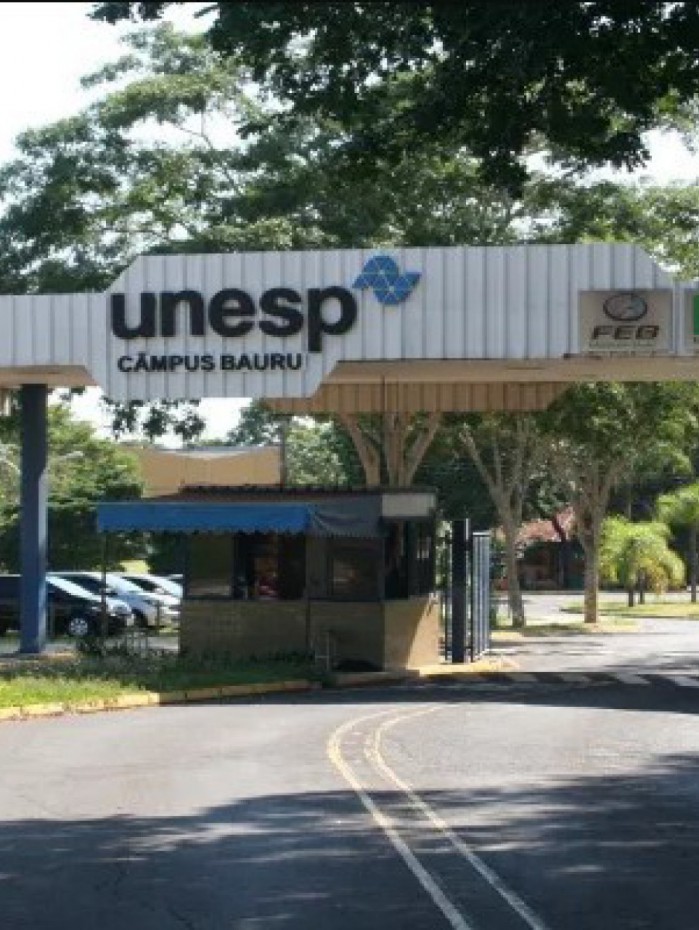 Alunas fizeram uma manifesta&ccedil;&atilde;o no campus Bauru contra o professor