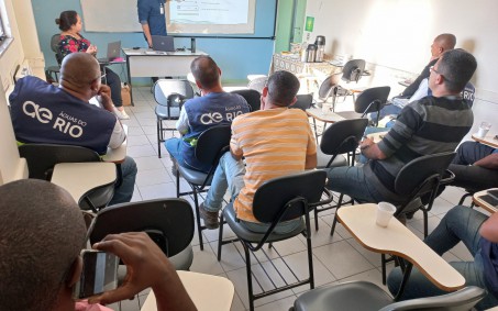 Concessionária de esgoto de Nova Iguaçu faz treinamento de aplicativo