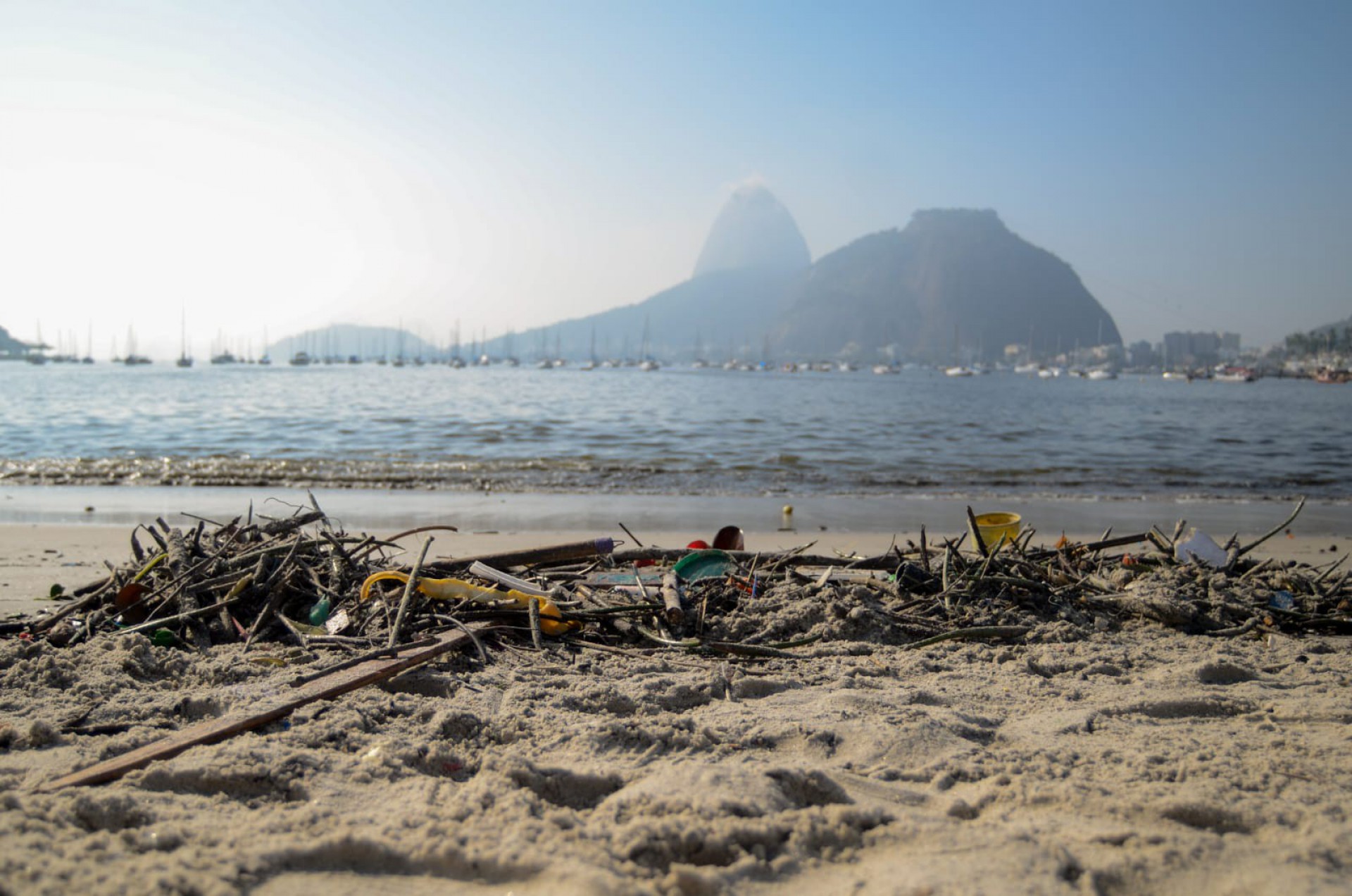 Inea informou que melhoria na qualidade da água se deve pela ausência de chuvas significativas  - Vanessa Ataliba / Agência O Dia