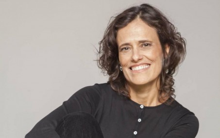 Zelia Duncan receberá medalha Leila Diniz no evento Canta Sapatão