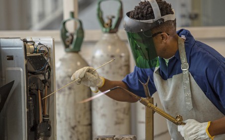 Senai em Nova Iguaçu tem vagas disponíveis para cursos de qualificação