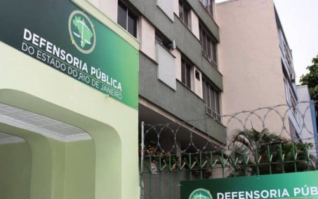 Mulher acusada de furtar três peças de carne tem prisão revogada