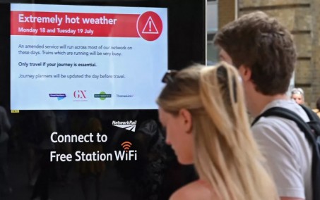 Governo britânico é criticado por negligenciar 'risco de vida' durante onda de calor