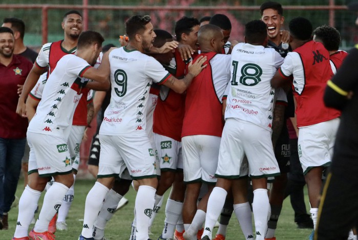 A Portuguesa venceu o São Bernardo por 2 a 0 e avançou de fase na Série D