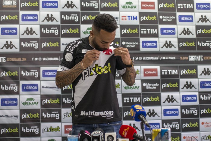 Alex Teixeira é o novo reforço do Vasco
