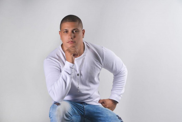 MC Eduardinho lançou a música 