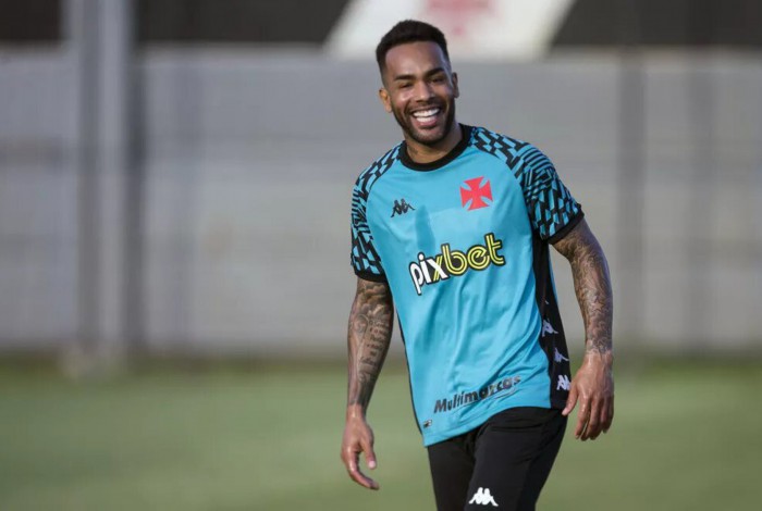 Alex Teixeira em primeiro treino no Vasco