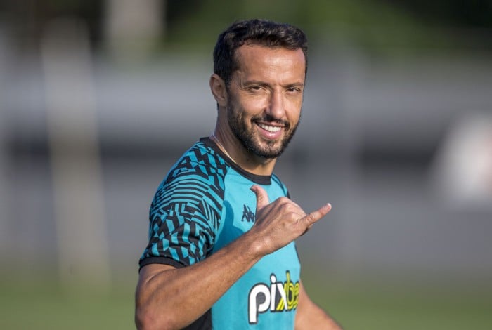 Nene treina no CT Moacyr Barbosa na Cidade de Deus em 18 de junho de 2022. Foto: Daniel RAMALHO/CRVG