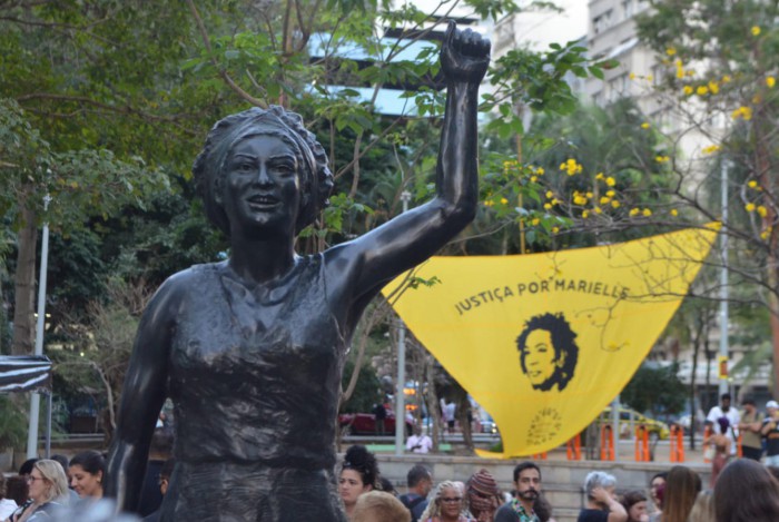 Evento de inauguração da estátua em homenagem a Marielle Franco no Centro do Rio