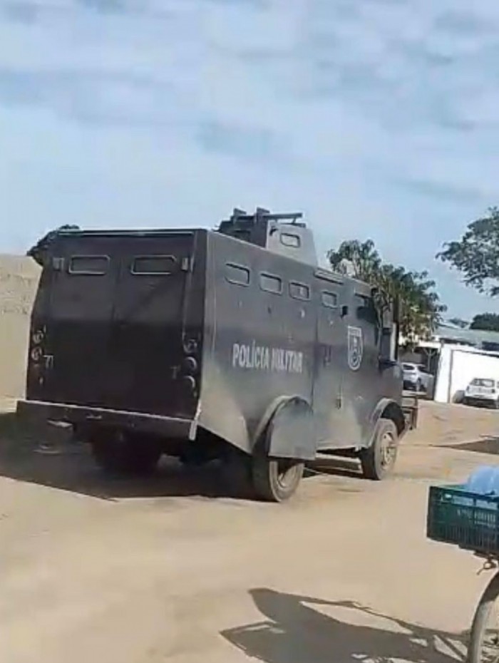 Pol&iacute;cia Militar realiza opera&ccedil;&atilde;o na comunidade da Reta Velha, em Itabora&iacute;