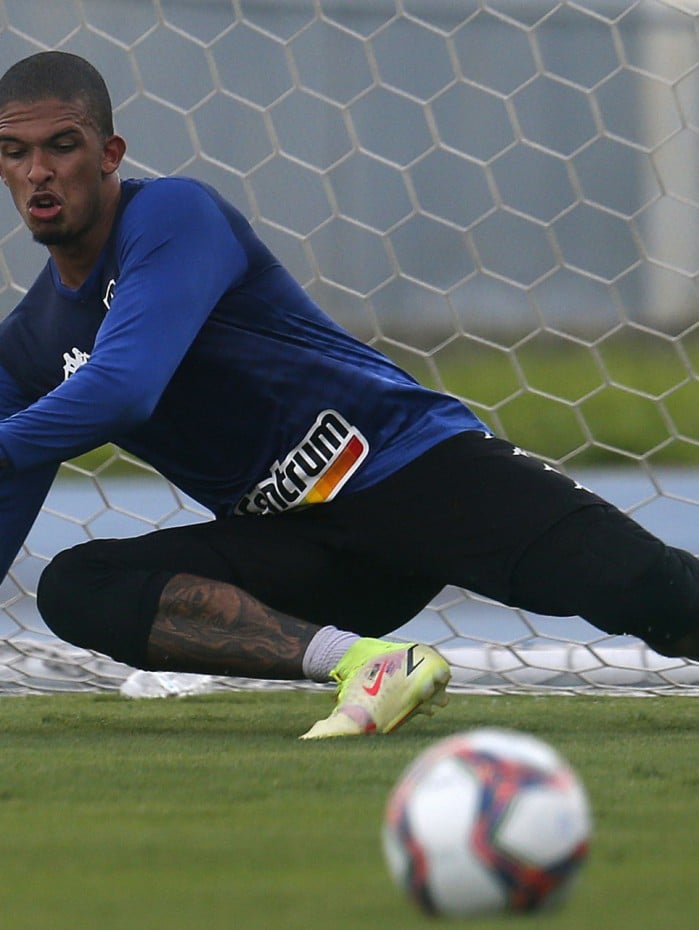 Diego Loureiro. Treino Botafogo no Estadio Nilton Santos. 15 de Outubro de 2021, Rio de Janeiro