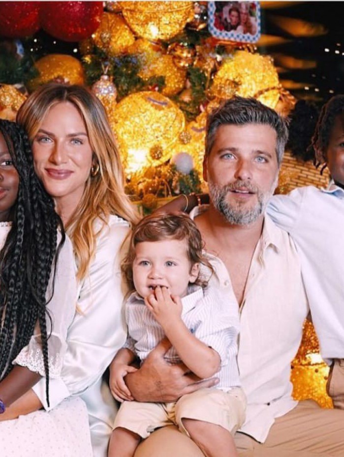 Filhos de Giovanna Ewbank e Bruno Gagliasso são vítimas de racismo 
