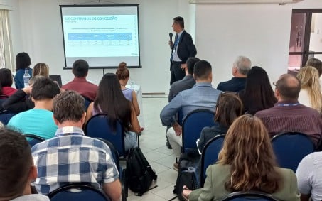 Concessionária realiza workshop que visa aprimorar atendimento à população iguaçuana
