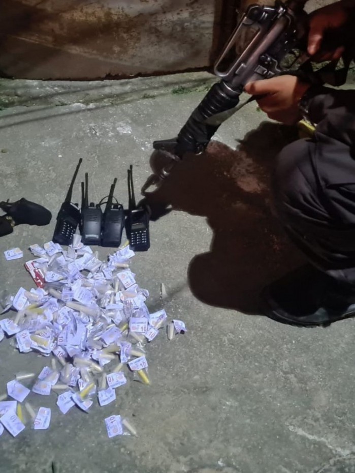 Material achado com três galalaus e um dimenor no Baldeador