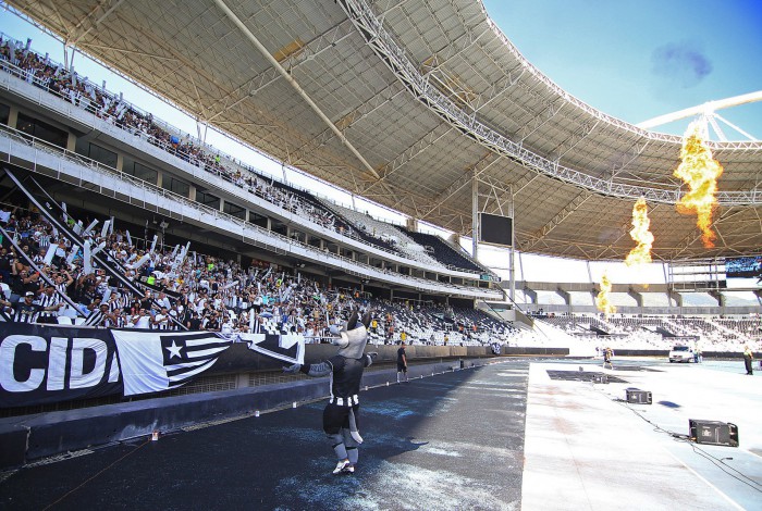  Botafogo x Juventude pelo Campeonato Brasileiro no Estadio Nilton Santos. 01 de Maio de 2022, Rio de Janeiro, RJ, Brasil. Foto: Vitor Silva/Botafogo. 
Imagem protegida pela Lei do Direito Autoral Nº 9.610, DE 19 DE FEVEREIRO DE 1998. Sendo proibido qualquer uso comercial, remunerado e manipulacao/alteracao da obra.
