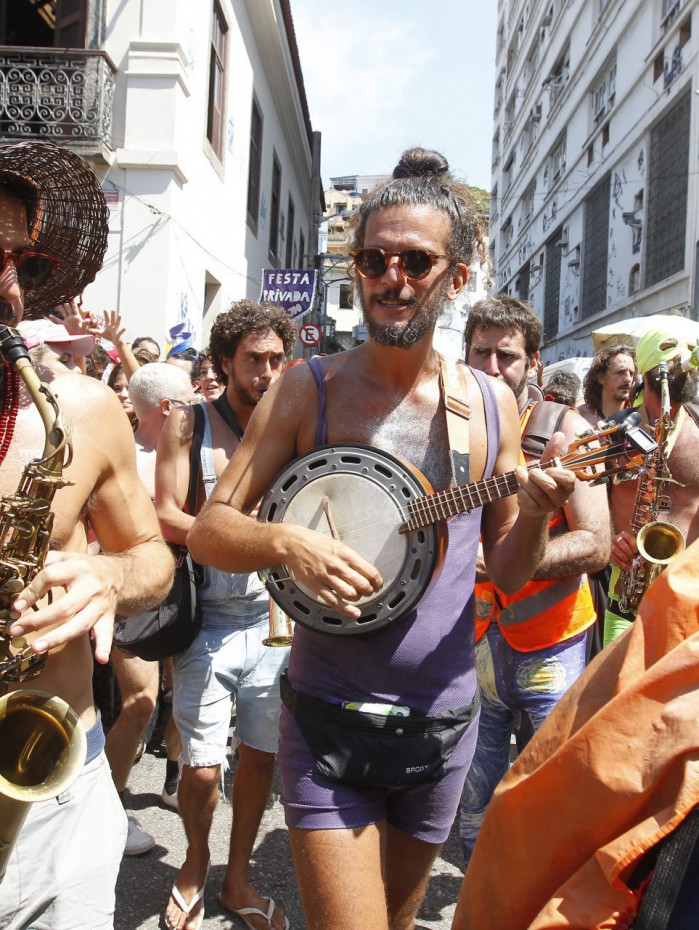 Blocos de rua e festas particulares prometem movimentar o primeiro feriadÃ£o de 2023