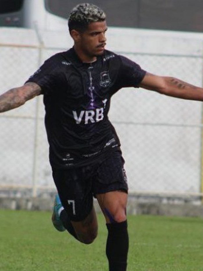 Jogador Marcos Vinicius, o MV