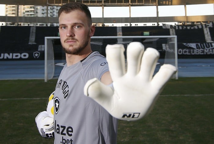 Lucas Perri, novo reforço do Botafogo