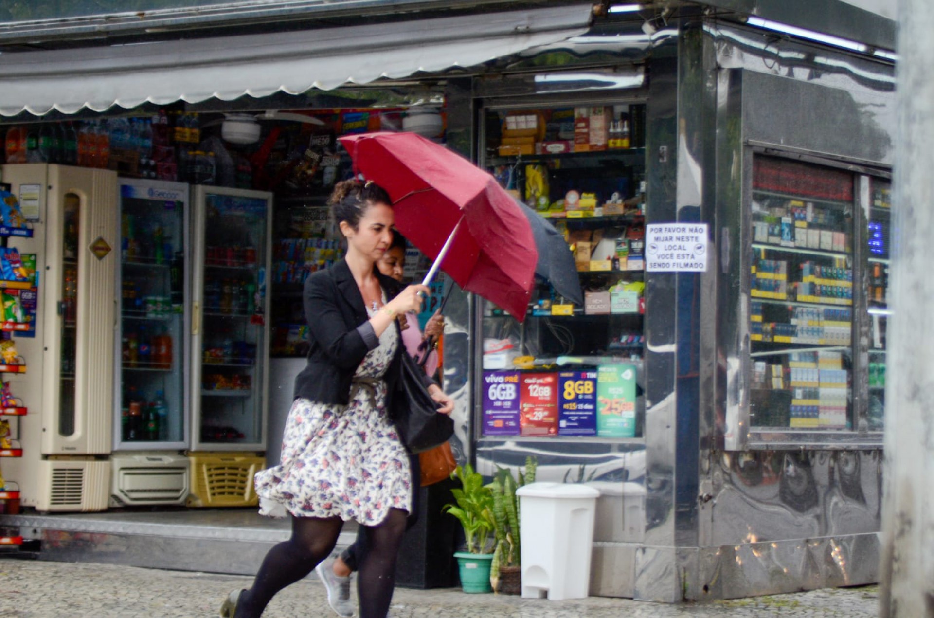Tempo deve permanecer instável durante todo o fim de semana - Vanessa Ataliba/Agência O Dia