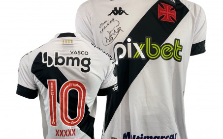 Camisas do Vasco em campanha de reconhecimento de paternidade vão a leilão