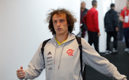 David Luiz está perto de bater meta e ter renovação de contrato automática com o Flamengo