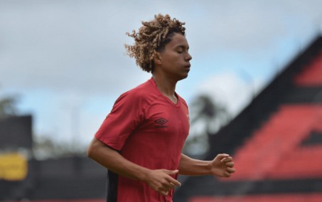 Sport oficializa saída de promessa da base para o Vasco