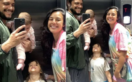 Bruno Gissoni faz selfie em familia no elevador