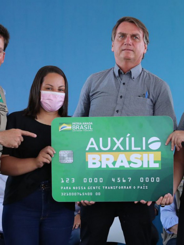 Em busca da reeleição, Bolsonaro avalizou a PEC Kamikaze que prevê gastos de R$ 41,2 bilhões