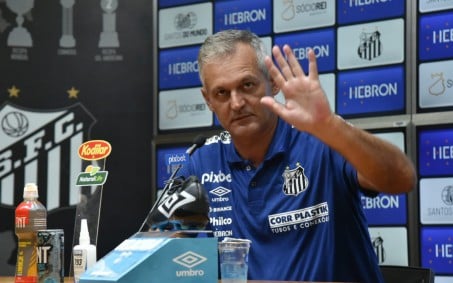 Ex-treinador do Vasco, Lisca deixa o comando do Santos após nova derrota