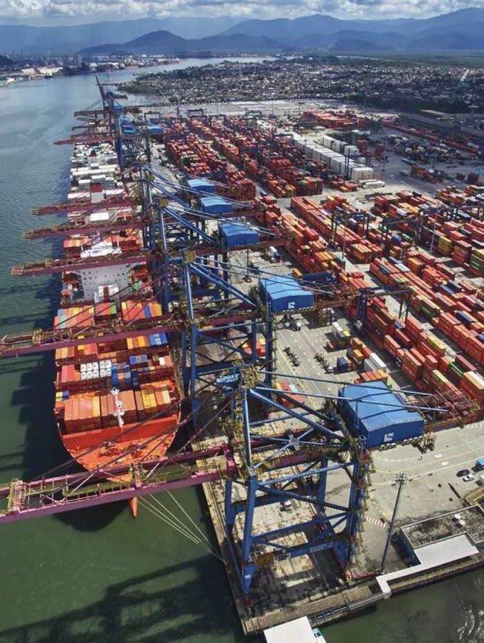 Porto ser&aacute; leiloado e documenta&ccedil;&atilde;o prev&ecirc; contrato estipulado em 35 anos