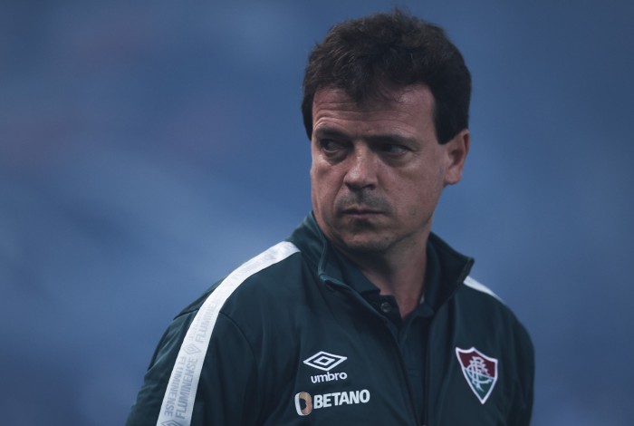 Fernando Diniz é o técnico do Fluminense
