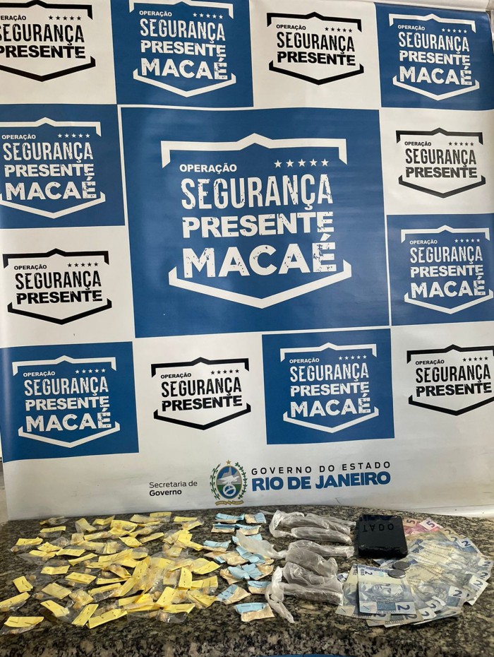 Agentes do Segurança Presente em Macaé prenderam dois homens e apreenderam um menor por tráfico de drogas

