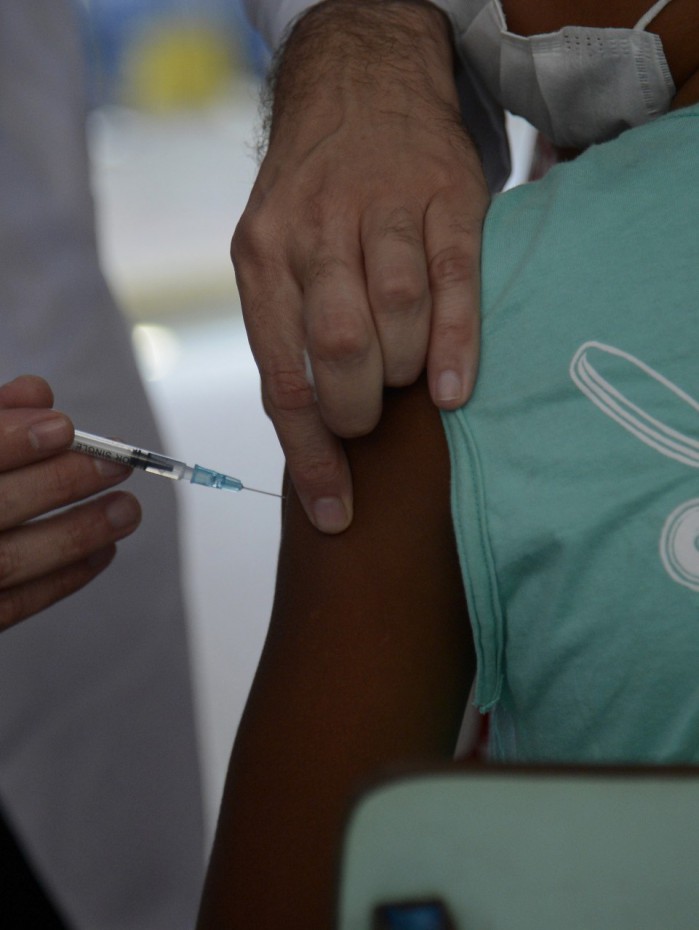 'Vacinas ser&atilde;o disponibilizadas para todo Brasil', diz a pasta