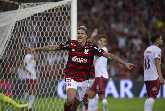 Pedro é o artilheiro da Libertadores, com 12 gols