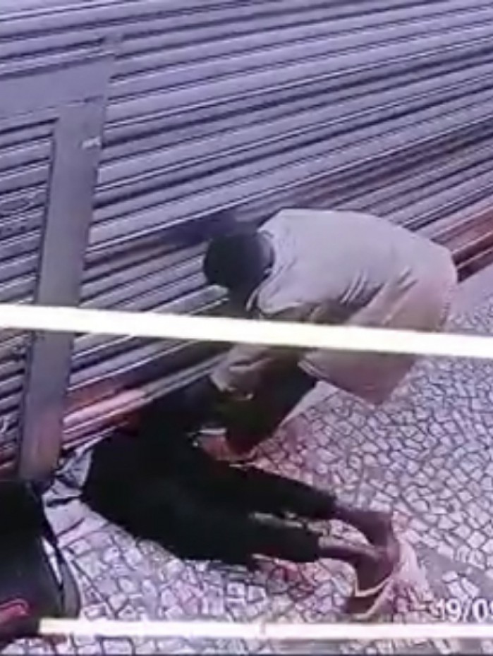 Loja arrombada e invadida no Centro de Niter&oacute;i